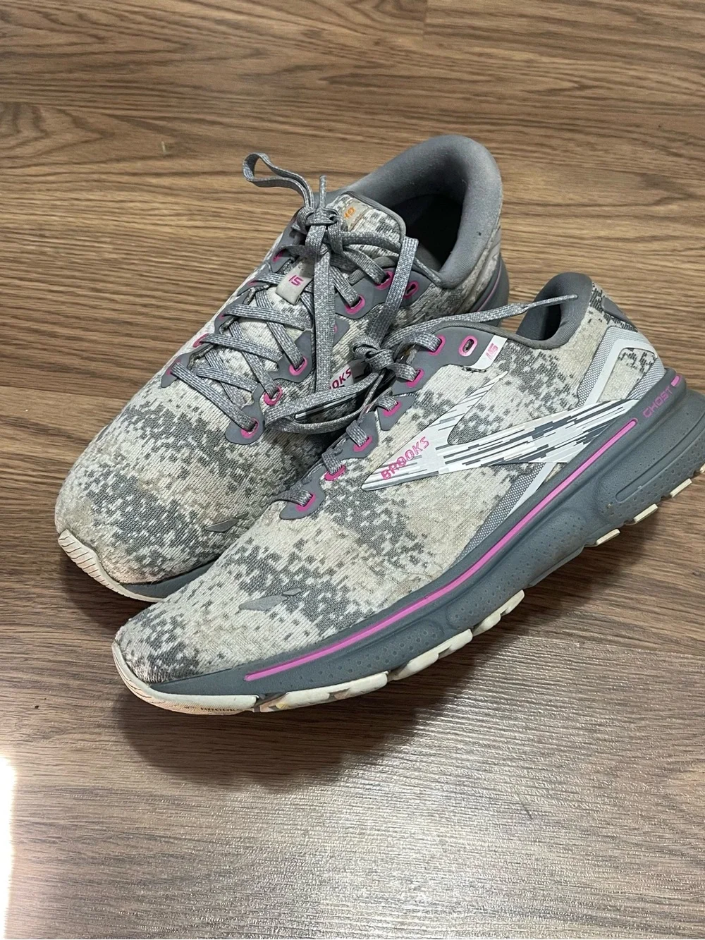 Brooks Ghost 15 Running Shoes Womens 8.5 Athletic Sneakers 1203801B147 Camo Gray